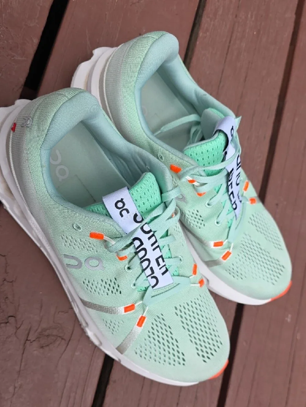On Running Mint Green Lace-Up Athletic Sneakers with White Tag